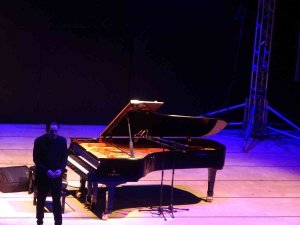 Dünyaca Ünlü Piyanist Marmaris’te Binlerce Kişiye Konser Verdi