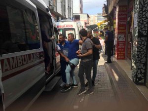 Kırtasiyecilerin Kavgası: 1’i Ağır 4 Yaralı