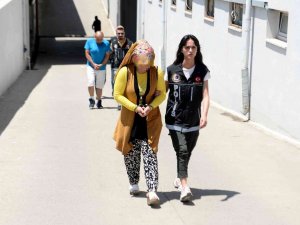 Kadının İç Çamaşırından 200 Gram Metamfetamin Çıktı