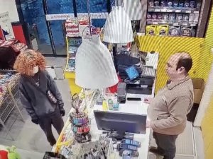 İ̇stanbul’da İlginç Dolandırıcılık: İ̇ki Kardeş Kredi Kartını Markette Kullanınca Yakalandı