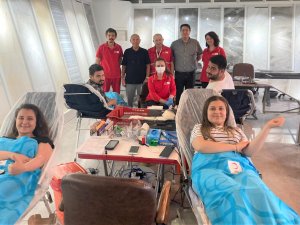 Hürok Mermer’den Kızılay’a Destek