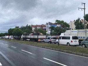 Düzce-zonguldak Yolu Sel Sebebiyle Trafiğe Kapandı