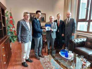 Köln Başkonsolosluğuna Türk Heyetinden Ziyaret