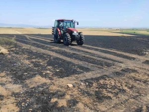 100 Dönümlük Buğday Arazisi Küle Döndü