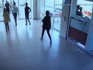 Van’da Deprem Paniği Kamerada