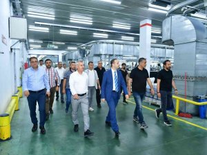 Kaymakam Uğurlu İle Başkan Çınar, Organize Sanayi Bölgesindeki Fabrikaları Ziyaret Etti
