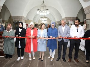 Kursiyerlerin El Emeği Ürünleri Kervansaray’da Sergileniyor