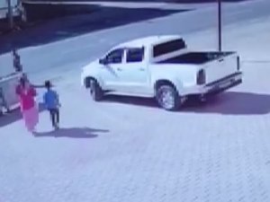Bitlis’te Çocuğun Ölümüne Neden Olan Kaza Kamerada