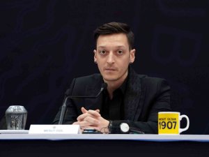 Mesut Özil: “Fenerbahçe’ye Hizmet Etmek En Büyük Arzumdur”