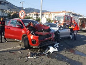 Balıkesir’de Zincirleme Trafik Kazası: 4 Yaralı