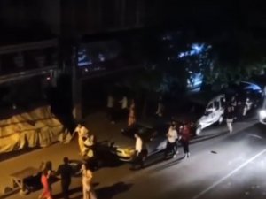 Düğünden Çıktılar, Kavgaya Tutuştular, O Anlar Kamerada