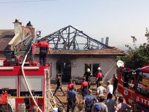Babasından Miras Kalan Evi Ateşe Verdi