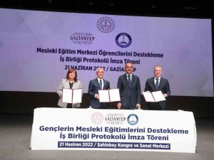 Mesleki Eğitim Öğrencilerine 250 Milyon Tl’lik Dev Destek