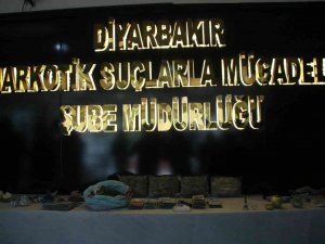 Türkiye’nin En Büyük Uyuşturucu Operasyonunda Ele Geçirilen Suç Unsurları Sergilendi