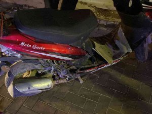 Çöp Kamyonunun Çarptığı Motosikletli Kurye Yaralandı