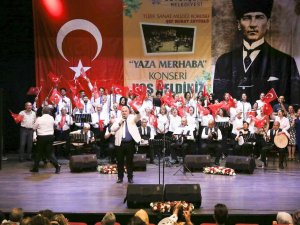 Büyükşehir Türk Sanat Müziği Korosu’ndan “Yaza Merhaba” Konseri