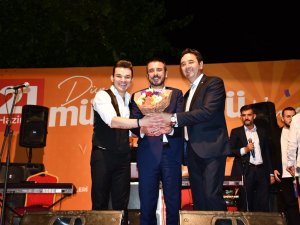 Kestel’de Müzik Coşkusu Sokaklara Taştı