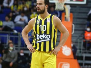 Melih Mahmutoğlu 2 Yıl Daha Fenerbahçe Beko’da