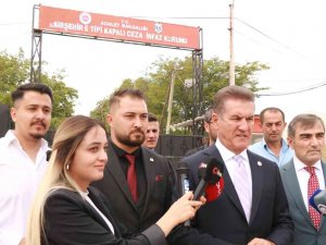 Sarıgül, Kırşehir E-tipi Cezaevi Önünde Af Çağrısını Yineledi