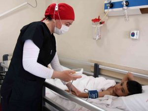 Sünnetin Doğumdan Sonraki İlk 2 Yılda Yapılması Daha Uygun