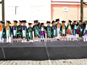 Miniklerin Karne Heyecanı