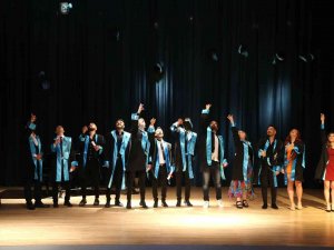 Devlet Konservatuvarında Mezuniyet Senfonisi