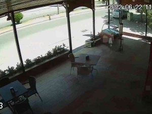 Şiddetli Rüzgar Dondurma Dolabını Sürükledi