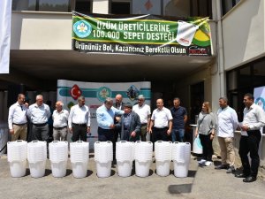 Büyükşehirden Salihlili Üreticilere Sepet Desteği