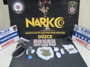 Uyuşturucu Madde Ticareti Yapan 2 Kişi Tutuklandı