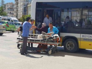 Otobüs Şoförü Rahatsızlanan Yolcuyu Hastaneye Yetiştirdi