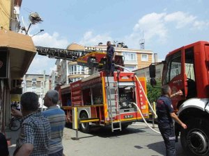 Balıkesir’de Ev Yangını: 1 Kişi Dumandan Etkilendi