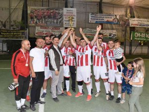 Sındırgı’da Kurumlar Arası Halı Saha Futbol Turnuvasının Şampiyonu Jandarma Oldu