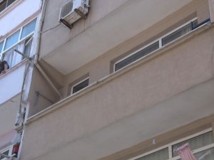 İ̇stanbul’da Kahreden Olay: 2.5 Yaşındaki Kız Çocuğu Balkondan Düşüp Öldü