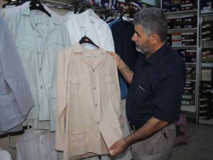 2 Yıl Aradan Sonra İşleri Açıldı, Hac Malzemesi Satan Esnafın Yoğunluğu Başladı