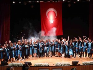 Kayü Teknik Bilimler Meslek Yüksekokulu 44. Dönem Mezunlarını Verdi