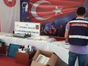 İ̇stanbul’da Jandarmadan Sahte Para Operasyonu Kamerada: Sahte 3 Milyon Dolar Ele Geçirildi