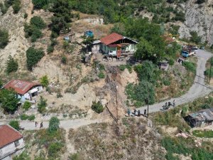 Karabük’te Toprak Kayması Nedeniyle 5 Ev Tedbir Amaçlı Boşaltıldı