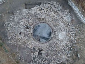 Aratos’un Anıt Mezarının Bu Yıl Ziyarete Açılması Hedefleniyor
