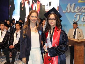 Sanko Okulları’nda Mezuniyet Heyecanı