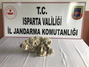Isparta’da 3’üncü Yüzyıla Ait Medusa Başı Heykeli Ele Geçirildi