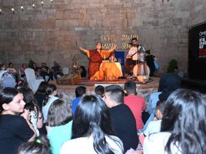 2300 Yıllık Zindanda Masal Keyfi