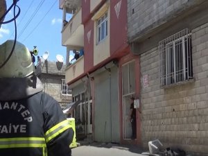 Mutfak Tüpüyle Balkona Çıktı, Mahalleye Panik Yaşattı