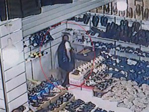 Samsun Yabancılar Çarşısı’nda İş Yerinden Para Hırsızlığı Kamerada