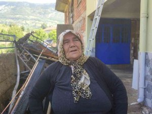 Yangında Ev Kullanılamaz Hale Geldi