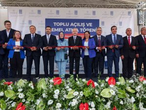 Chp Genel Başkanı Kılıçdaroğlu, Kuşadası’nda Toplu Açılış Ve Temel Atma Törenine Katıldı