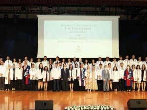 SANKO'da Tıp Fakültesi Öğrencileri Törenle Beyaz Önlük Giydi