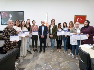 Kişisel Gelişim Eğitimine Katılan Öğrenciler Sertifikalarını Aldı