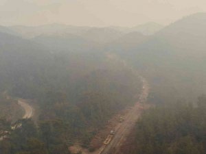 Marmaris’te Alevler Çöplük Mevkiine İlerliyor