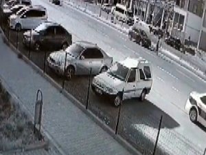 Otomobilin Çarptığı Çocuk Hayatını Kaybetti