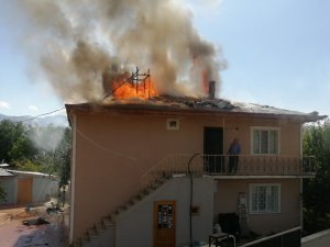 Erzincan’da Çatı Yangını